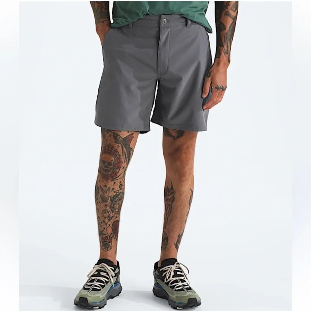 North Face Rolling Sun Shorts size 30